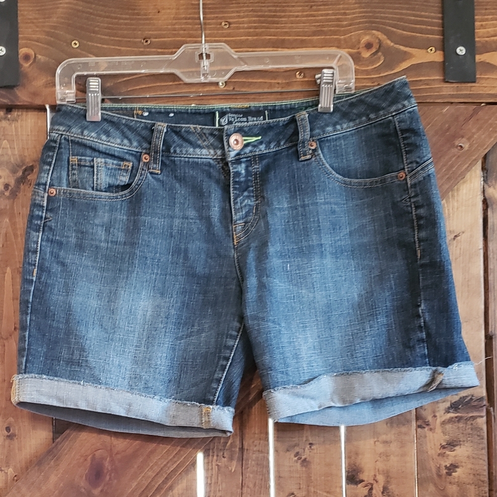 Womens Volcom Denim Jean Rolled Cuff Shorts Size 9/29